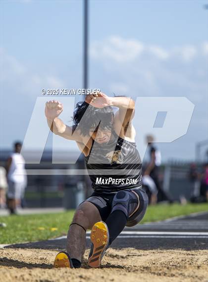 Thumbnail 2 in SEC Conference Meet photogallery.