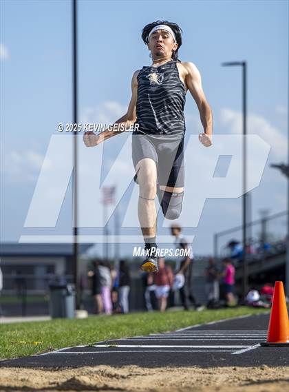 Thumbnail 3 in SEC Conference Meet photogallery.