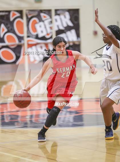 Thumbnail 3 in Golden Valley vs. Kerman (Selma Shootout) photogallery.