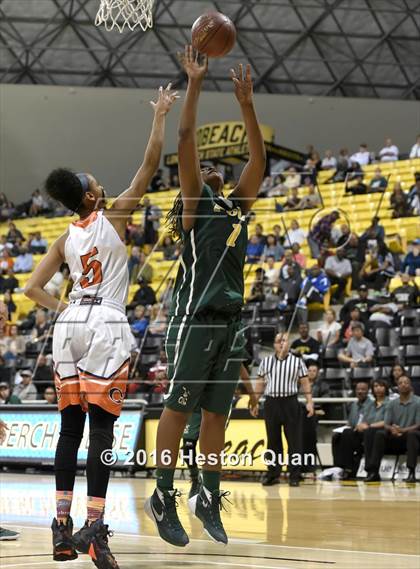 Thumbnail 2 in Long Beach Poly vs. Chaminade (CIF SoCal Regional Open Division Final) photogallery.