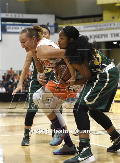 Thumbnail 2 in Long Beach Poly vs. Chaminade (CIF SoCal Regional Open Division Final) photogallery.