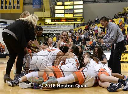 Thumbnail 2 in Long Beach Poly vs. Chaminade (CIF SoCal Regional Open Division Final) photogallery.