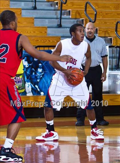 Thumbnail 3 in Atascocita vs Dawson (McDonald's Texas Invitational) photogallery.