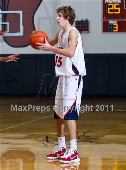 Thumbnail 2 in Atascocita vs Dawson (McDonald's Texas Invitational) photogallery.