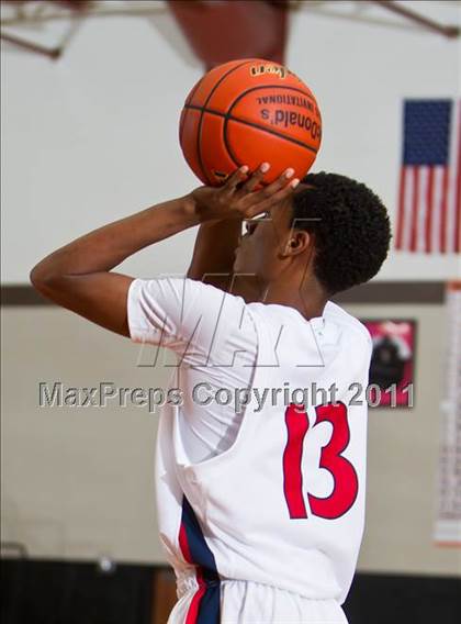 Thumbnail 3 in Atascocita vs Dawson (McDonald's Texas Invitational) photogallery.