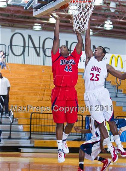Thumbnail 2 in Atascocita vs Dawson (McDonald's Texas Invitational) photogallery.