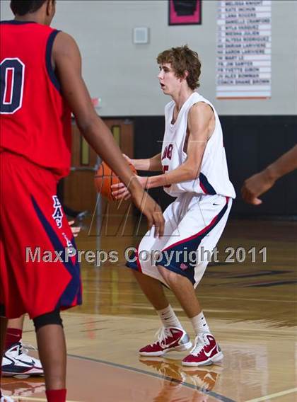 Thumbnail 3 in Atascocita vs Dawson (McDonald's Texas Invitational) photogallery.