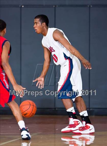 Thumbnail 1 in Atascocita vs Dawson (McDonald's Texas Invitational) photogallery.