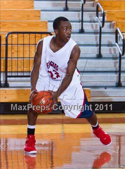 Thumbnail 1 in Atascocita vs Dawson (McDonald's Texas Invitational) photogallery.