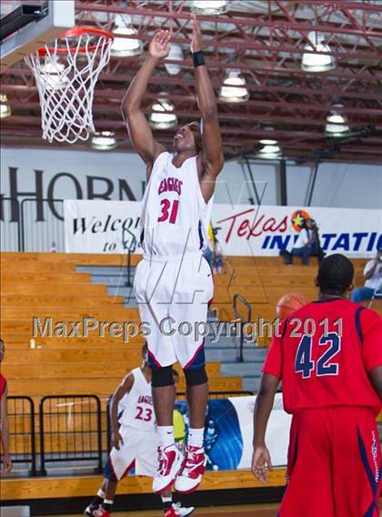 Thumbnail 1 in Atascocita vs Dawson (McDonald's Texas Invitational) photogallery.