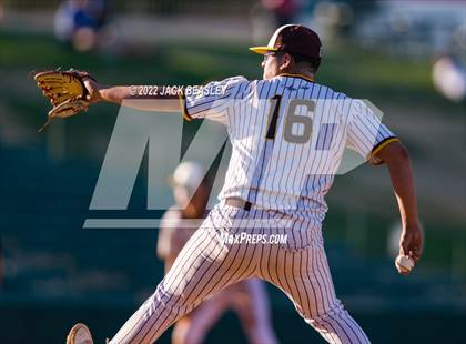 Thumbnail 3 in Nogales vs Verrado (AIA 5A State Final) photogallery.