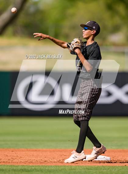 Thumbnail 3 in Nogales vs Verrado (AIA 5A State Final) photogallery.