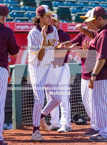 Thumbnail 3 in Nogales vs Verrado (AIA 5A State Final) photogallery.