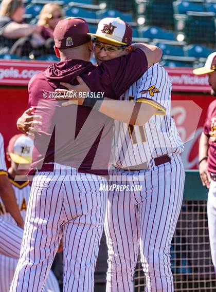 Thumbnail 2 in Nogales vs Verrado (AIA 5A State Final) photogallery.