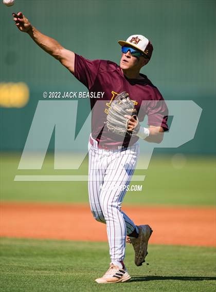 Thumbnail 3 in Nogales vs Verrado (AIA 5A State Final) photogallery.