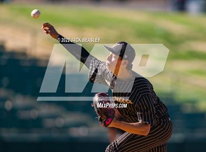 Thumbnail 3 in Nogales vs Verrado (AIA 5A State Final) photogallery.