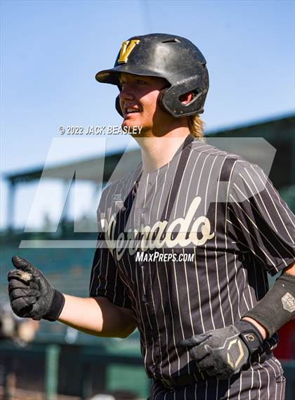 Thumbnail 1 in Nogales vs Verrado (AIA 5A State Final) photogallery.