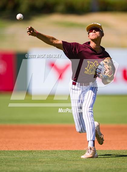 Thumbnail 1 in Nogales vs Verrado (AIA 5A State Final) photogallery.