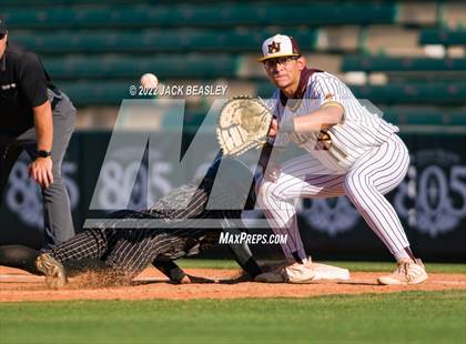Thumbnail 3 in Nogales vs Verrado (AIA 5A State Final) photogallery.