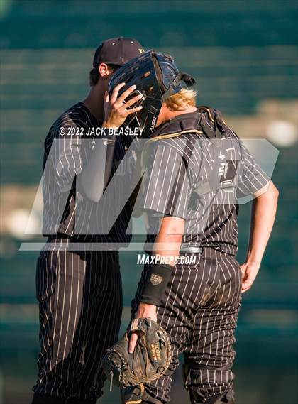 Thumbnail 2 in Nogales vs Verrado (AIA 5A State Final) photogallery.