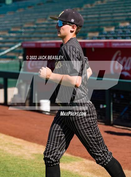 Thumbnail 1 in Nogales vs Verrado (AIA 5A State Final) photogallery.