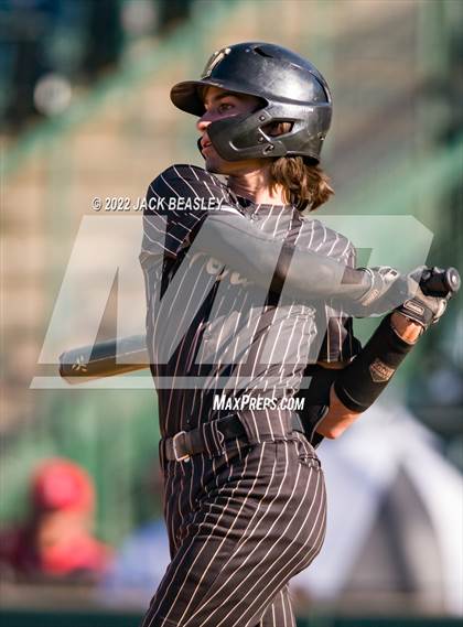 Thumbnail 1 in Nogales vs Verrado (AIA 5A State Final) photogallery.
