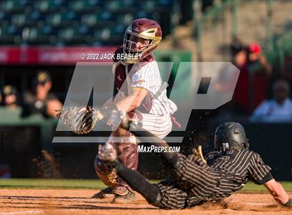 Thumbnail 3 in Nogales vs Verrado (AIA 5A State Final) photogallery.