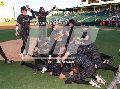 Thumbnail 1 in Nogales vs Verrado (AIA 5A State Final) photogallery.