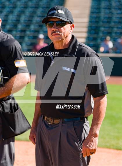 Thumbnail 3 in Nogales vs Verrado (AIA 5A State Final) photogallery.