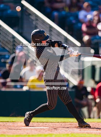 Thumbnail 3 in Nogales vs Verrado (AIA 5A State Final) photogallery.
