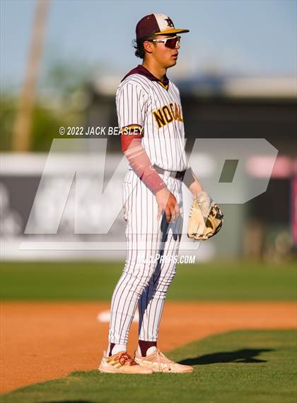 Thumbnail 3 in Nogales vs Verrado (AIA 5A State Final) photogallery.