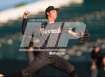 Thumbnail 2 in Nogales vs Verrado (AIA 5A State Final) photogallery.