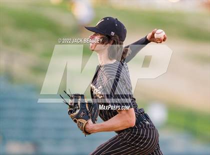 Thumbnail 3 in Nogales vs Verrado (AIA 5A State Final) photogallery.