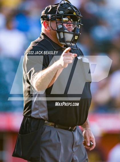 Thumbnail 1 in Nogales vs Verrado (AIA 5A State Final) photogallery.