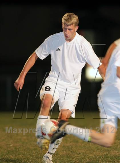 Thumbnail 2 in New London vs. Hortonville photogallery.