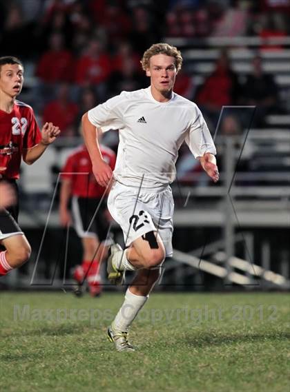 Thumbnail 2 in New London vs. Hortonville photogallery.
