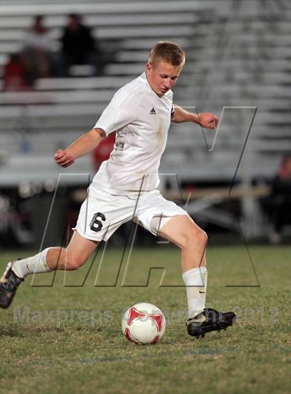Thumbnail 3 in New London vs. Hortonville photogallery.