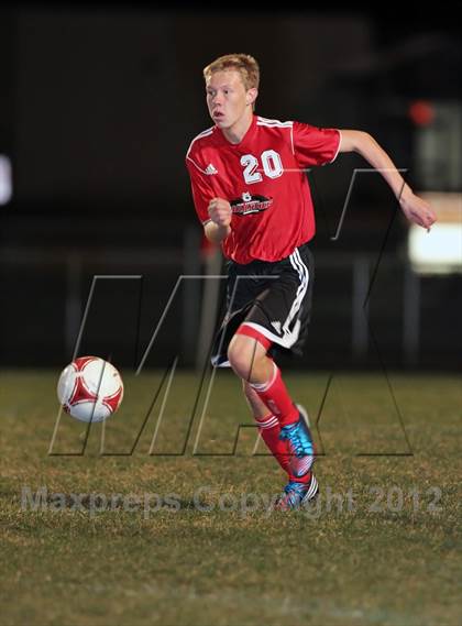 Thumbnail 2 in New London vs. Hortonville photogallery.
