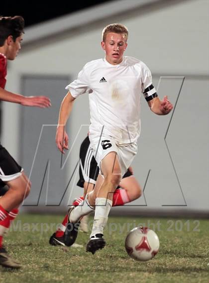 Thumbnail 2 in New London vs. Hortonville photogallery.