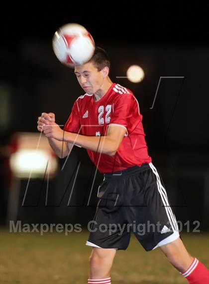 Thumbnail 3 in New London vs. Hortonville photogallery.