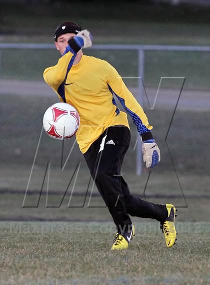 Thumbnail 1 in New London vs. Hortonville photogallery.