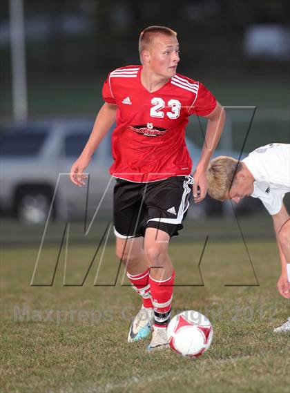 Thumbnail 1 in New London vs. Hortonville photogallery.