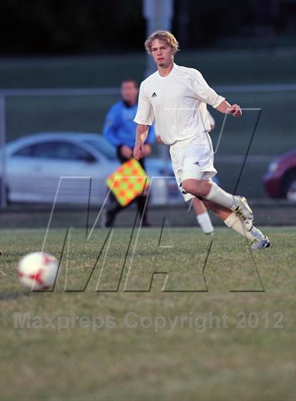 Thumbnail 1 in New London vs. Hortonville photogallery.