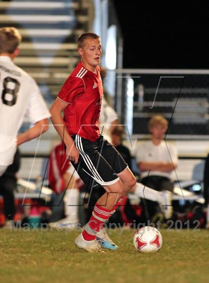 Thumbnail 1 in New London vs. Hortonville photogallery.