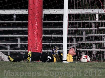 Thumbnail 1 in New London vs. Hortonville photogallery.