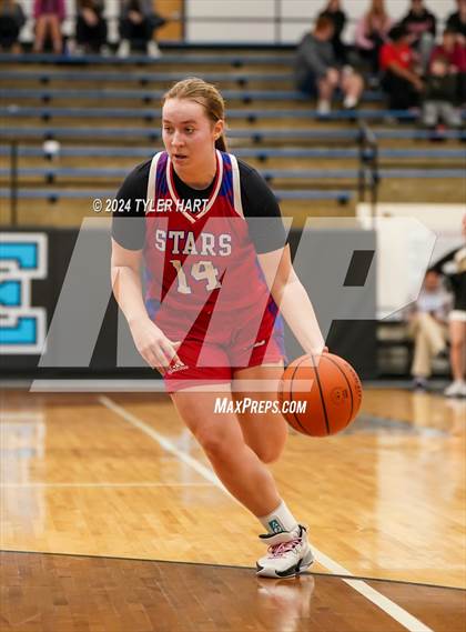 Thumbnail 3 in Western Boone vs. Lebanon (IHSAA 4a Sectional 25 First Round) photogallery.