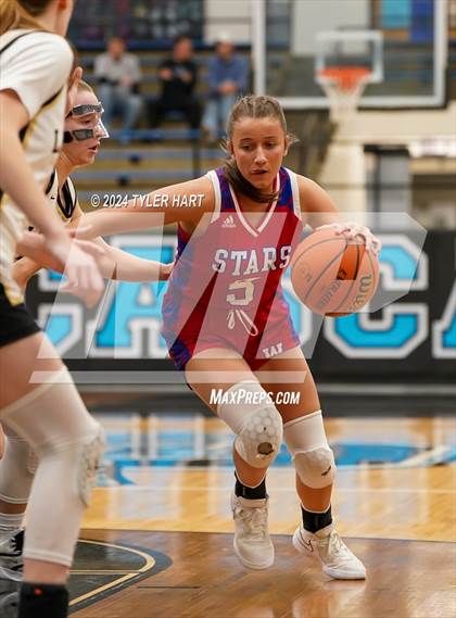 Thumbnail 3 in Western Boone vs. Lebanon (IHSAA 4a Sectional 25 First Round) photogallery.