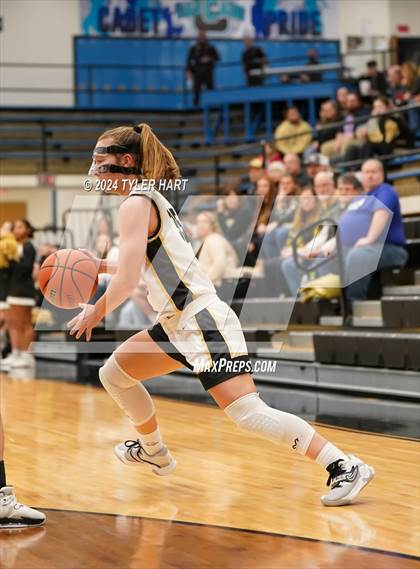 Thumbnail 3 in Western Boone vs. Lebanon (IHSAA 4a Sectional 25 First Round) photogallery.