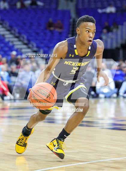 Thumbnail 3 in Westlake vs. McKinney (UIL 6A State Semifinal) photogallery.