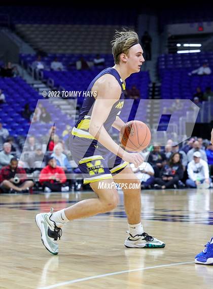 Thumbnail 1 in Westlake vs. McKinney (UIL 6A State Semifinal) photogallery.